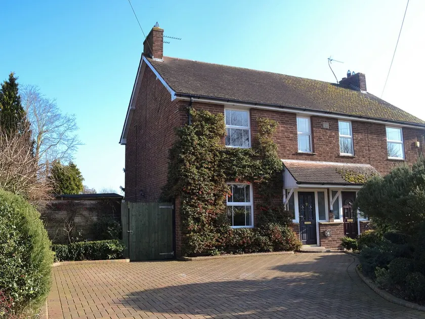 3 bedroom accommodation in Offord D&rsquo;Arcy, near Godmanchester - Image 1