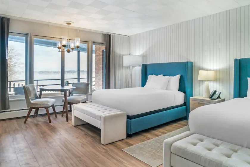 Blue Water Inn - Image 1