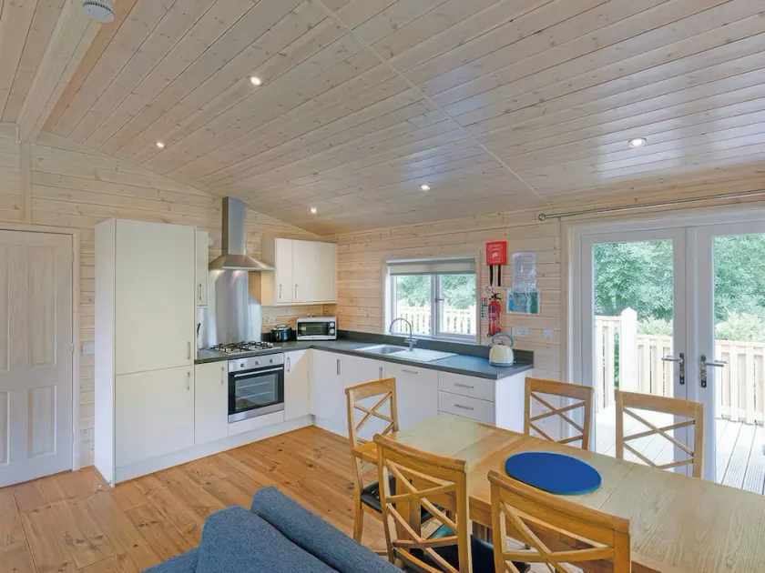9 Alpine Lodge - Image 1