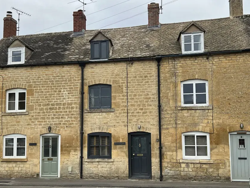Elm Cottage - Image 1