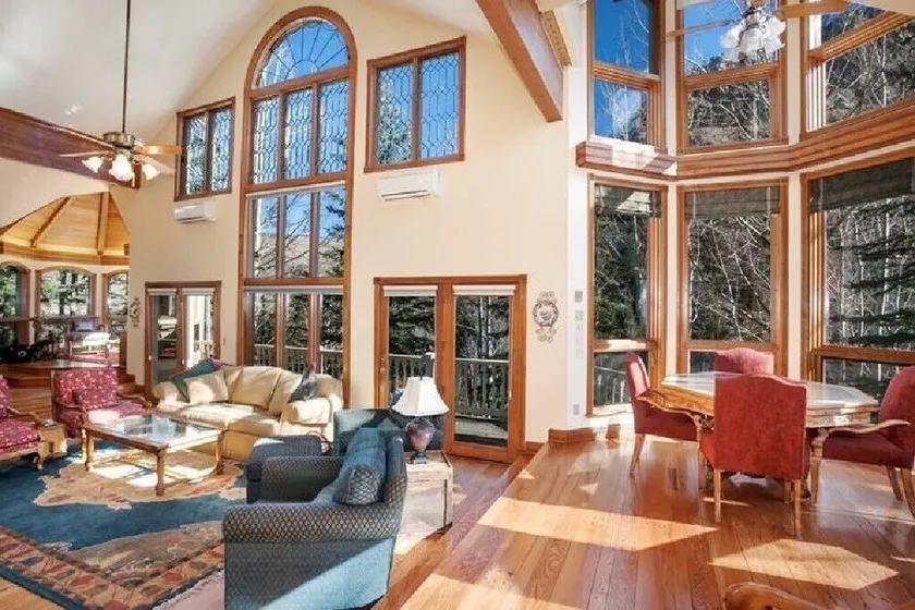 ☃⛷ NICE BIG PRIVATE HOME! 157 Beaver Creek Dr, 5 DECKS w/Magnificent Views! - Image 1