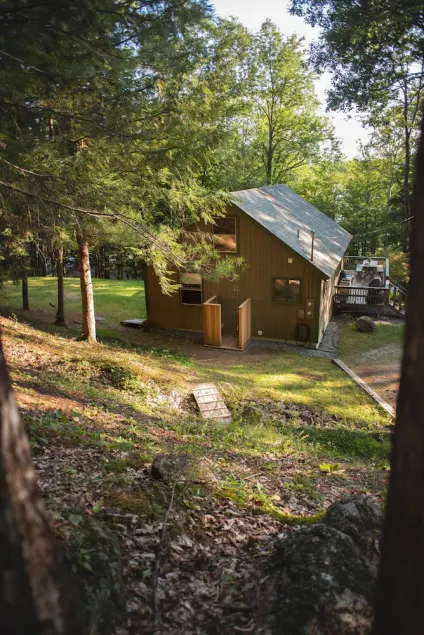 Peaceful Family-Friendly Sunapee Lake/Ski Retreat - Image 1