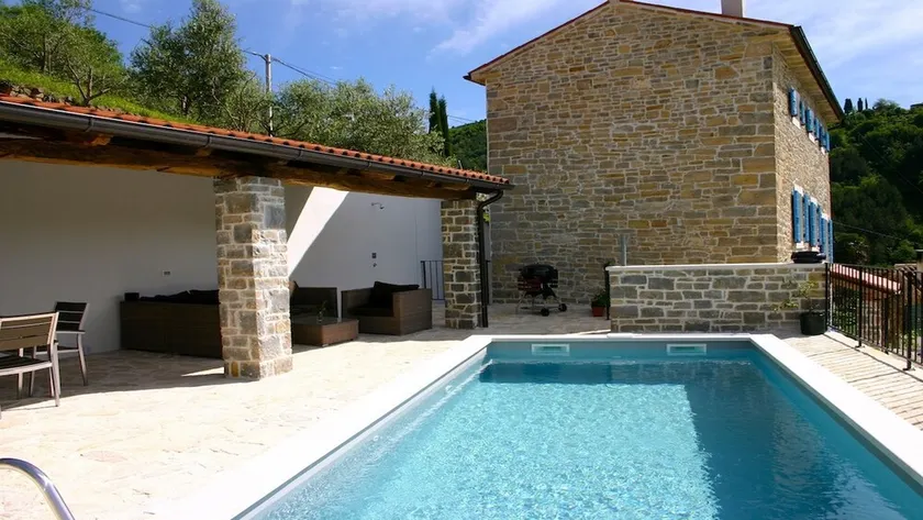 Villa Kentic Stone Semesterhus med pool och fantastisk utsikt - Image 1
