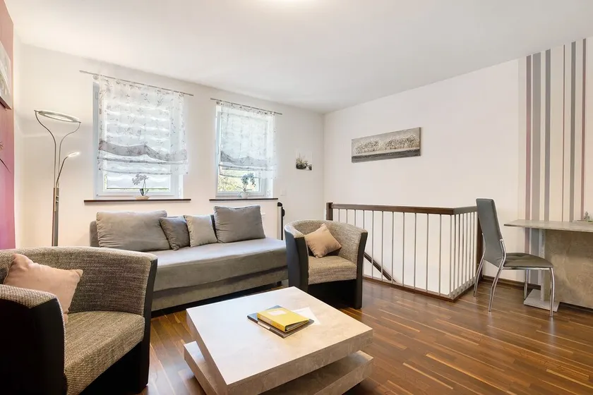 Apartment 'Ferienwohnung' with Shared Terrace and Wi-Fi - Image 1