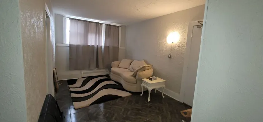 Cozy 1 bedroom apartment with Wi-Fi - Image 1