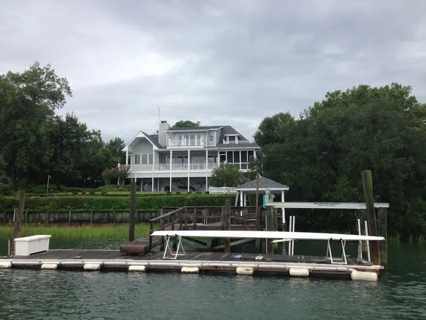 Private designer home “Maison Blanc\": ICW-Figure 8: sleeps 10. Amazing views! - Image 1