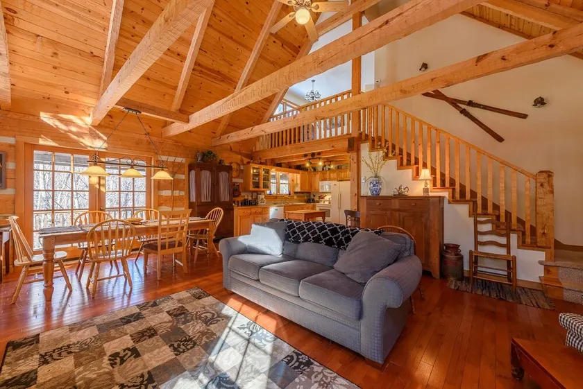 Log Cabin med poolbord, grill, brændeovn, fiskeri, hængekøje, tæt på attraktioner - Image 1