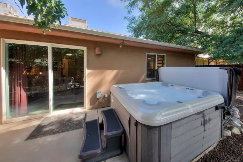 Cottonwoods 401 - Image 1