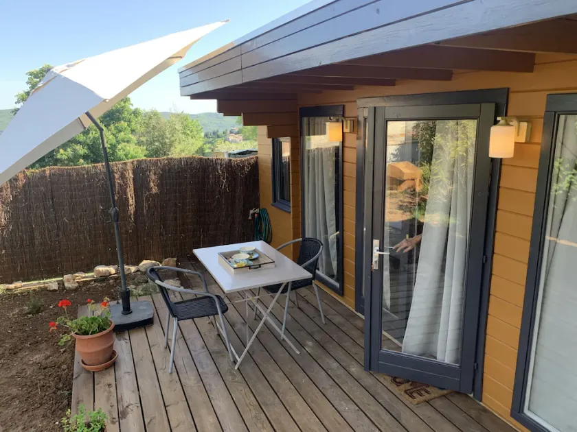 Studio de Jardin Avec Piscine en Provence - Image 1
