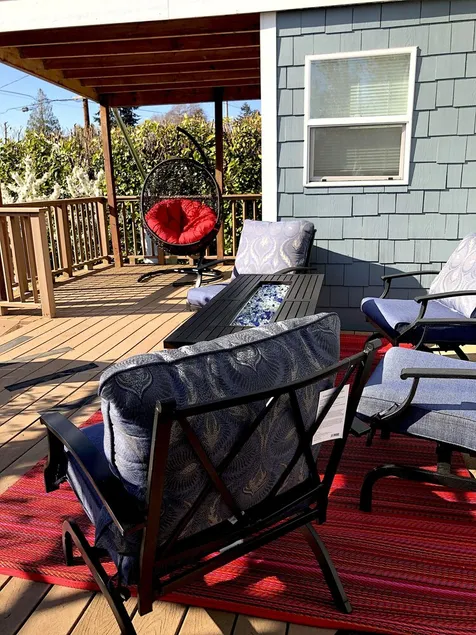 Seattle's Hippest Music Home - Image 1