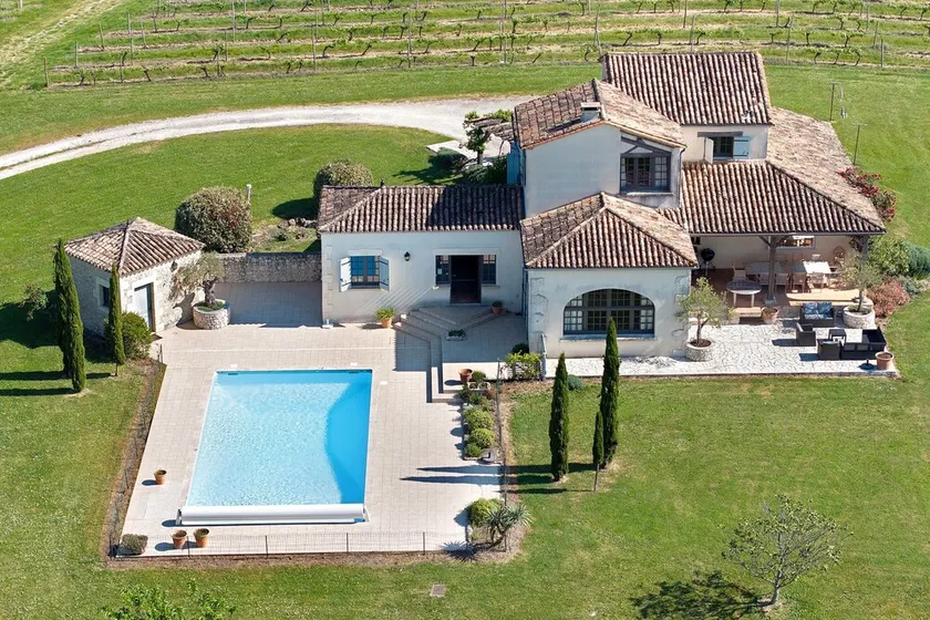 La Maison – Spacious Country Home with Pool and Lush Garden - Image 1