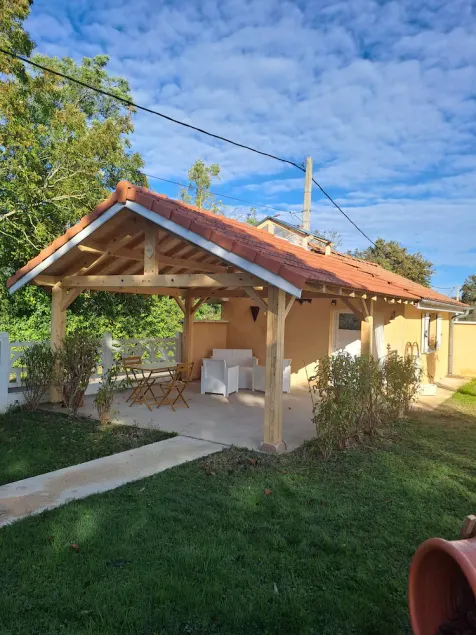Cosy Maisonette - Image 1