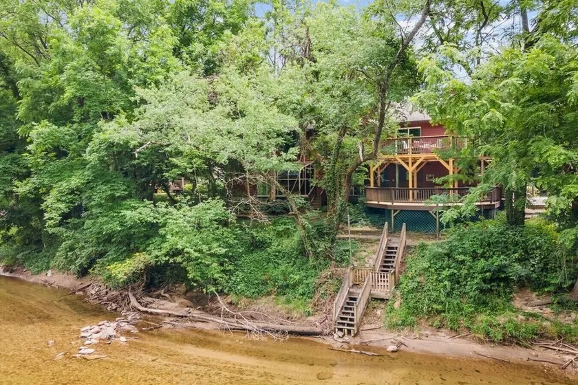 Near WCU~Fire Pit~Hot Tub~Game Room~River Front! - Image 1