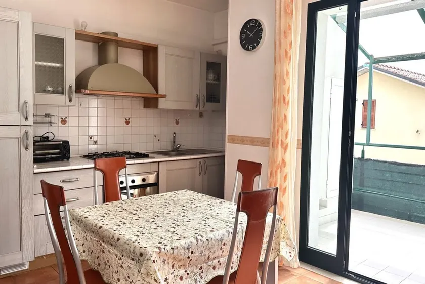 SE095 - Marzocca, three-room apartment convenient to the sea and services - Image 1