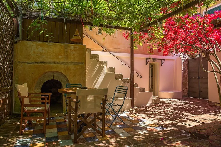 Lefkada Town Traditional House / Cozy Yard - Image 1