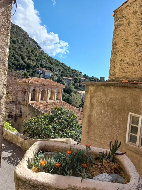 Les voûtes de Pascaline, sea and mountain views, Lama (15 min from beach or river) - Image 1