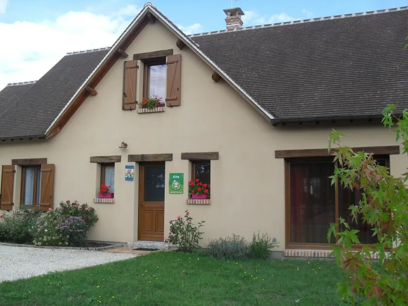 Maison spacieuse en Sologne avec grand jardin, proche randonnée, terrasse, parking privé - Image 1