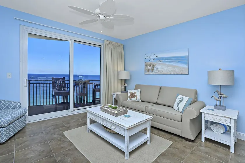 CODNO BEACHFRONT !!! OUVERT 8 / 10-17! BCH SRVC INCL !!! - Image 1
