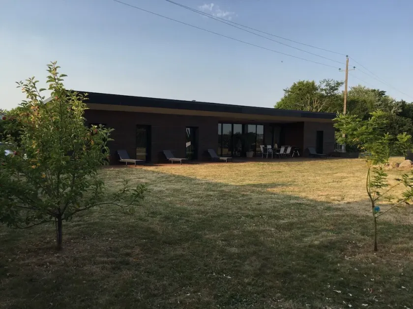 VILLA 260€ 12 People Ideal for large groups (hikers, families, etc.) - Image 1
