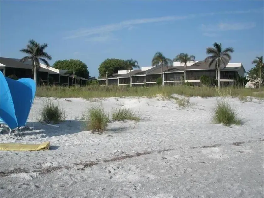 Longboat Key Beachfront - Beautifully Updated with Prime Location - Image 1