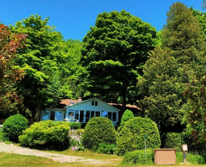 La maison de campagne du secteur riverain de Rich-Haven - Image 1