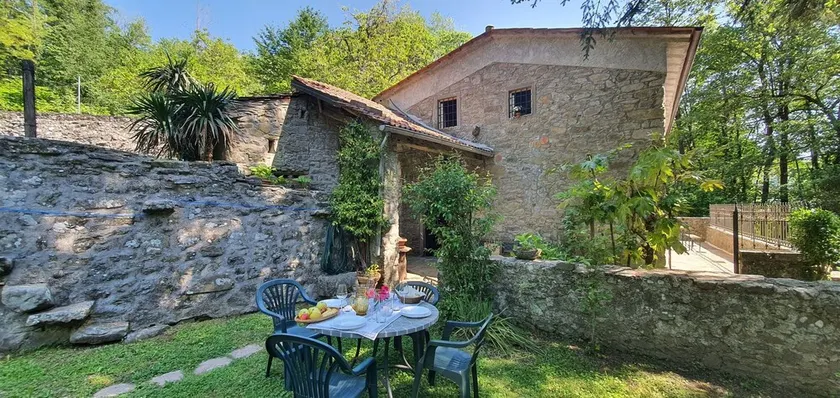 Landhaus in Bagni Di Lucca mit 3 Schlafzimmern 7 Schlafplätzen - Image 1