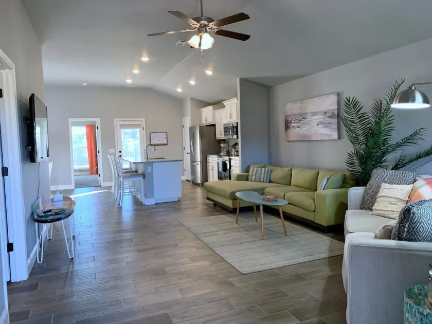 MODERN HOME - firepit & fenced in backyard! - Image 1