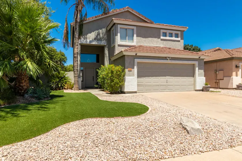 NEW!!! - 4 Bedroom Home with Putting Green - Image 1