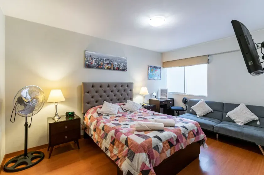 Moderne og sikker Miraflores Lejlighed - Image 1