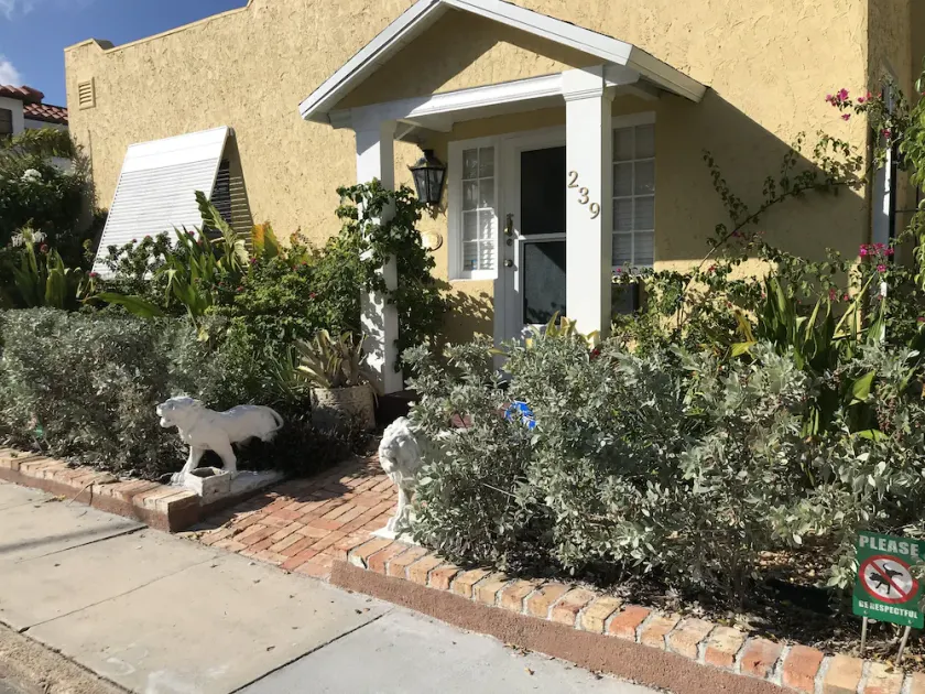 Historic Mediterranean Two Bedroom Retreat - Image 1