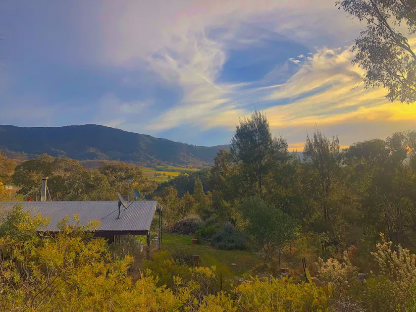 Hilltop Hideaway, Firepit, Starry Nights & Privacy - Image 1