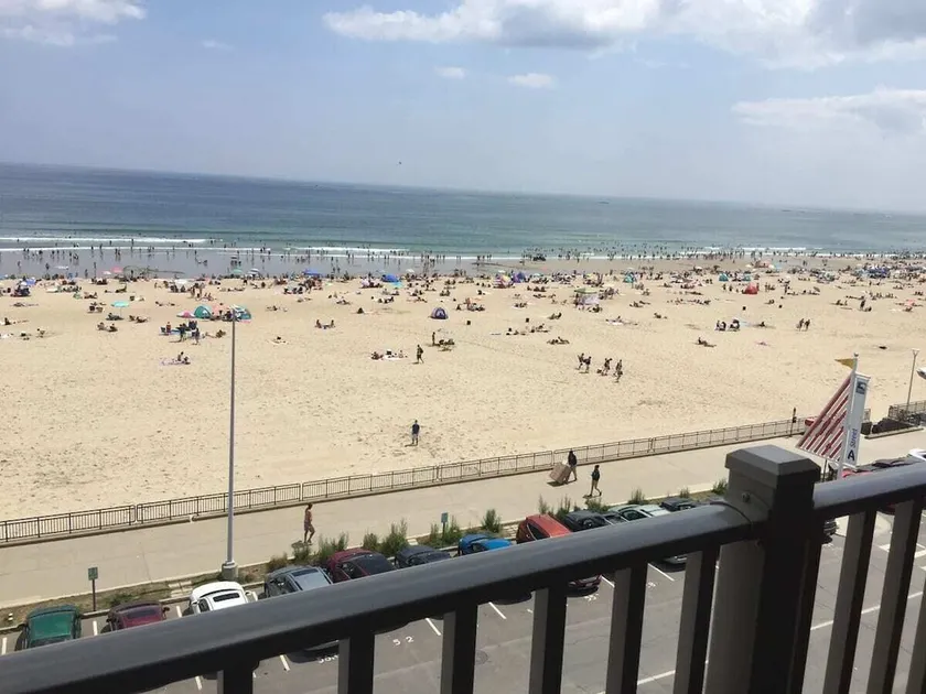 Oceanfront Penthouse Condo with Beautiful Beach View  - Image 1