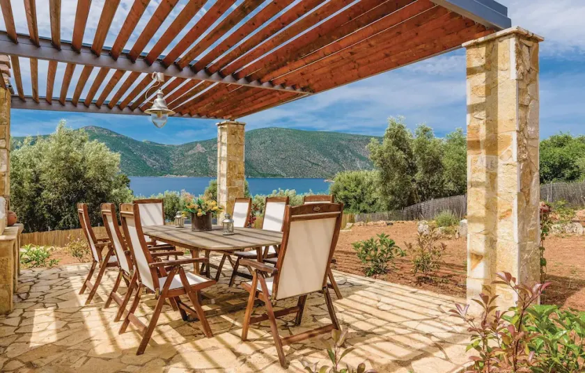 Seafront Holiday Villa - Image 1