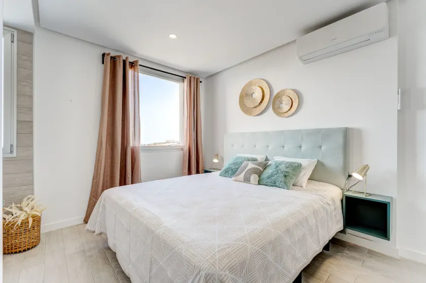 OCEAN GARDEN APARTMENT WITH SEAVIEW. - Image 1