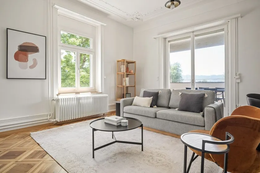 Weinegg 4.5 Room w/ Storage & W/D, 2 mins to Mkt - Image 1