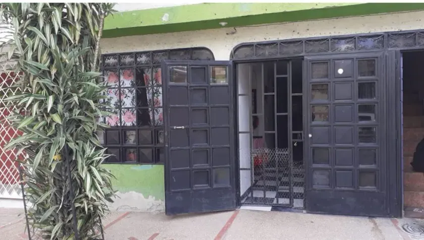 2 BEDROOM apartment in one house!  Perfect for travelers and locals! - Image 1