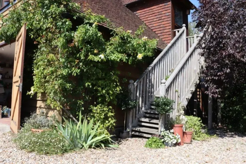 Studio With Uninterrupted Views Of Romney Marsh. Visit Rye Hythe and Canterbury - Image 1