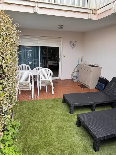 Seaside apartment - Image 1