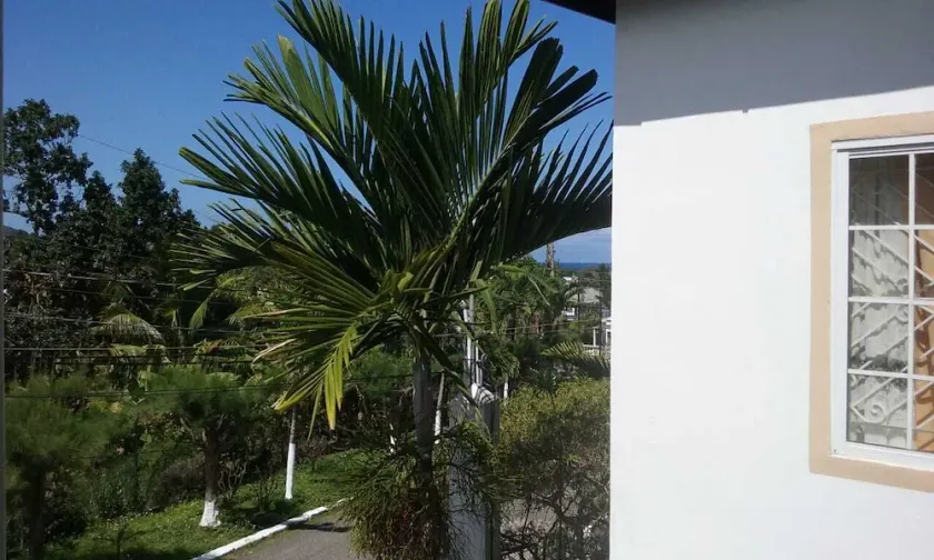 Beautiful Home in Ocho Rios. - Image 1