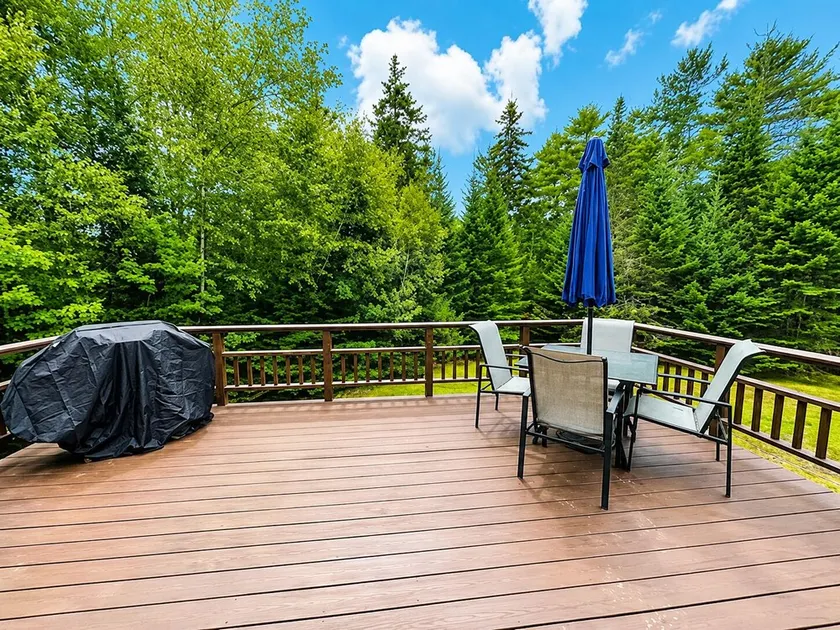 Affordable Bloomfield Apt - Walking Distance to Blunt's Pond! - Image 1