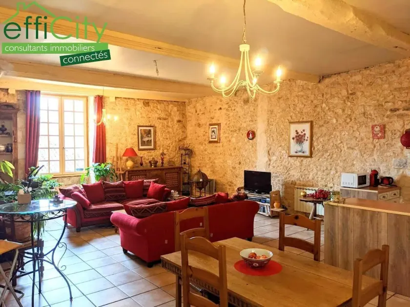 Charming Villa Overllooking Plaza in Monpazier<br> - Image 1