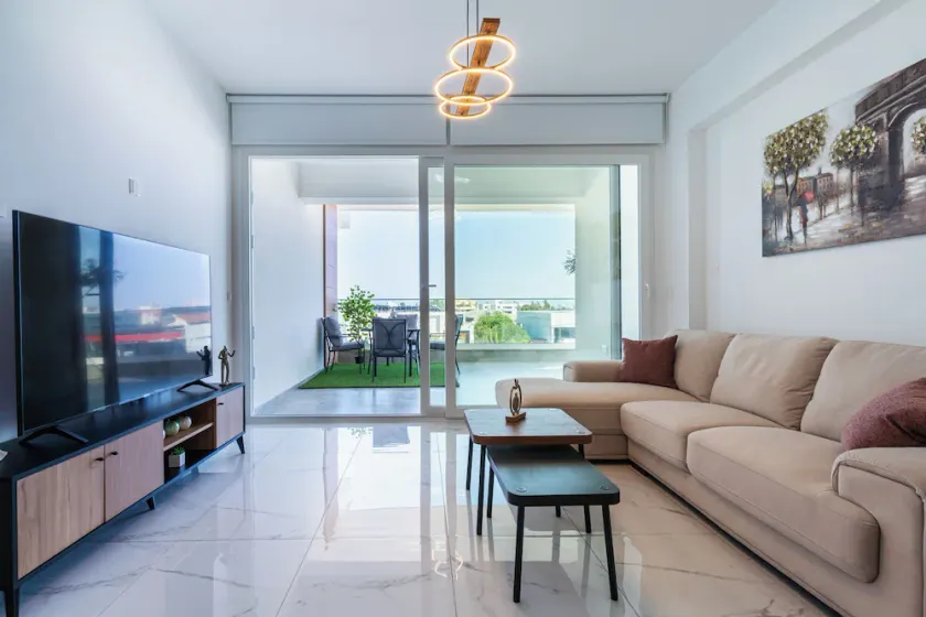 Doria 2-Bedroom Apartment & Balcony in Larnaca - Image 1