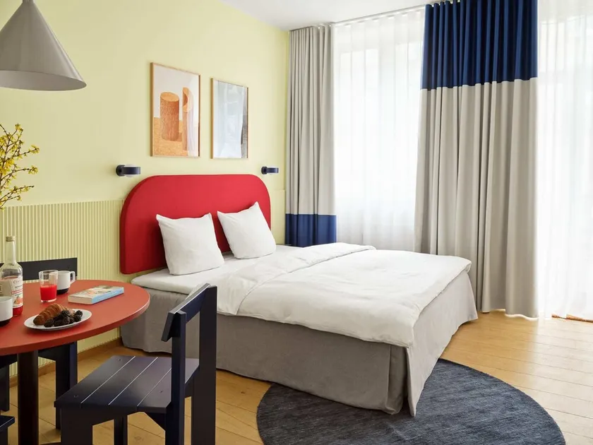 Studio Apartment for 3 - Image 1