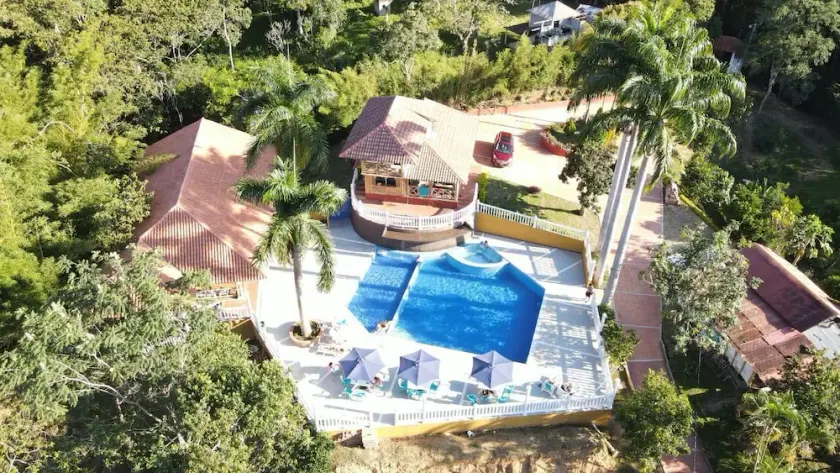 cabin in guadua - Image 1