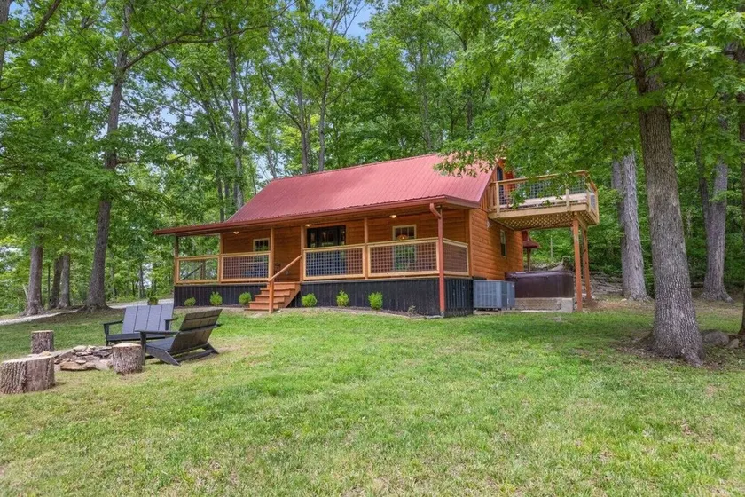 Furnace Mountain Retreat - Private Hot Tub, Ridgeline Views,10 Private Acres - Image 1