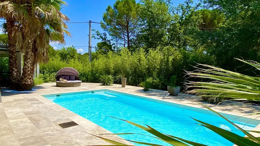 Independent studio in villa with swimming pool. Private Jacuzzi, 40 minutes from the beach - Image 1