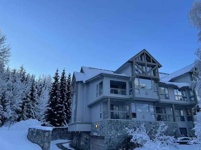Spacious Whistler/Blackcomb Chalet style Ski-in Ski-out 2 bed rm & loft Apt. - Image 1