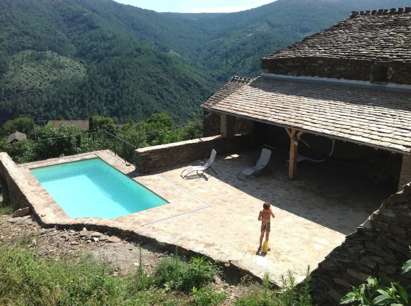 Charming house with swimming pool south Ardèche 4 bedrooms - Image 1
