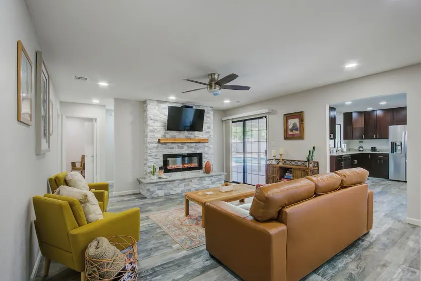 OLD TOWN- QUIET NEIGHBORHOOD- PERFECT LOCATION - Image 1