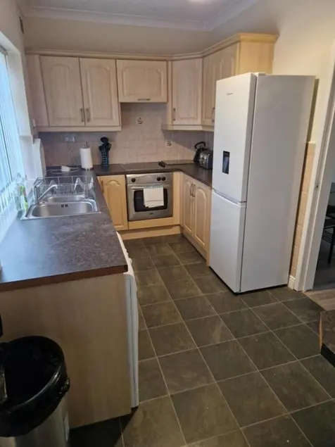 Comfortable 2Br Home-free Parking-great Location - Image 1